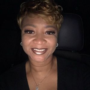 Meet your Posher, Pam